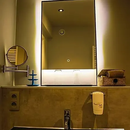 Отель La Gloriette 3*